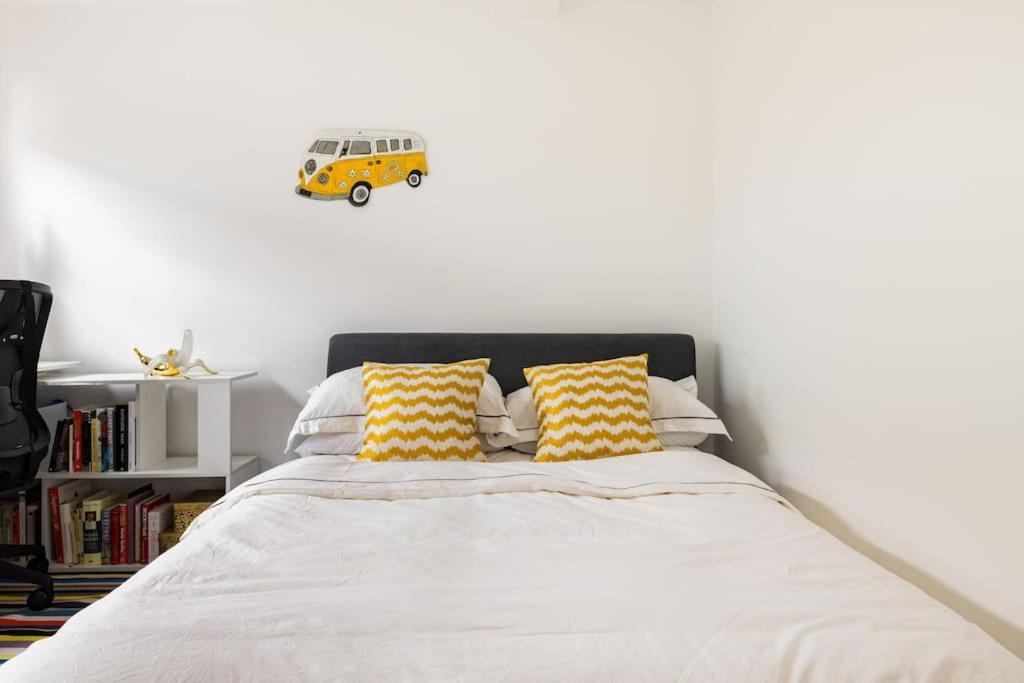 Stylish 2 Bed Loft With Terrace 2 Min From Tube * Londres