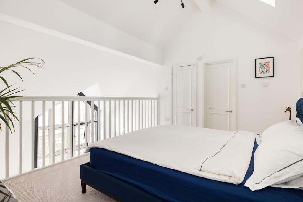 Appartement Stylish 2 Bed Loft With Terrace 2 Min From Tube