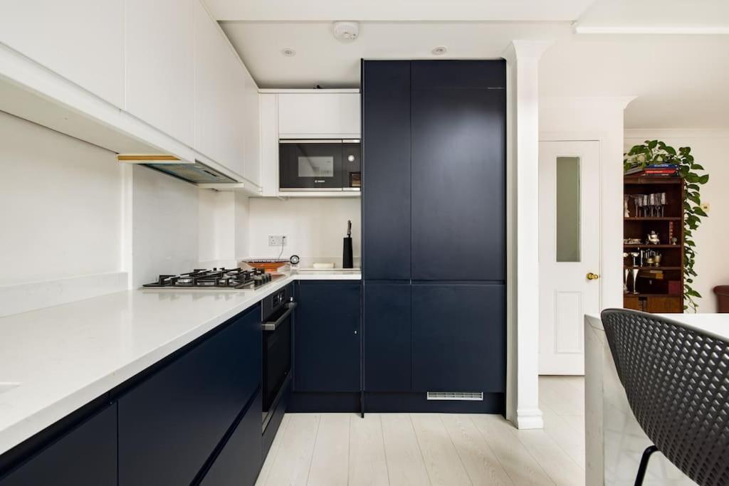 Stylish 2 Bed Loft With Terrace 2 Min From Tube * Londres