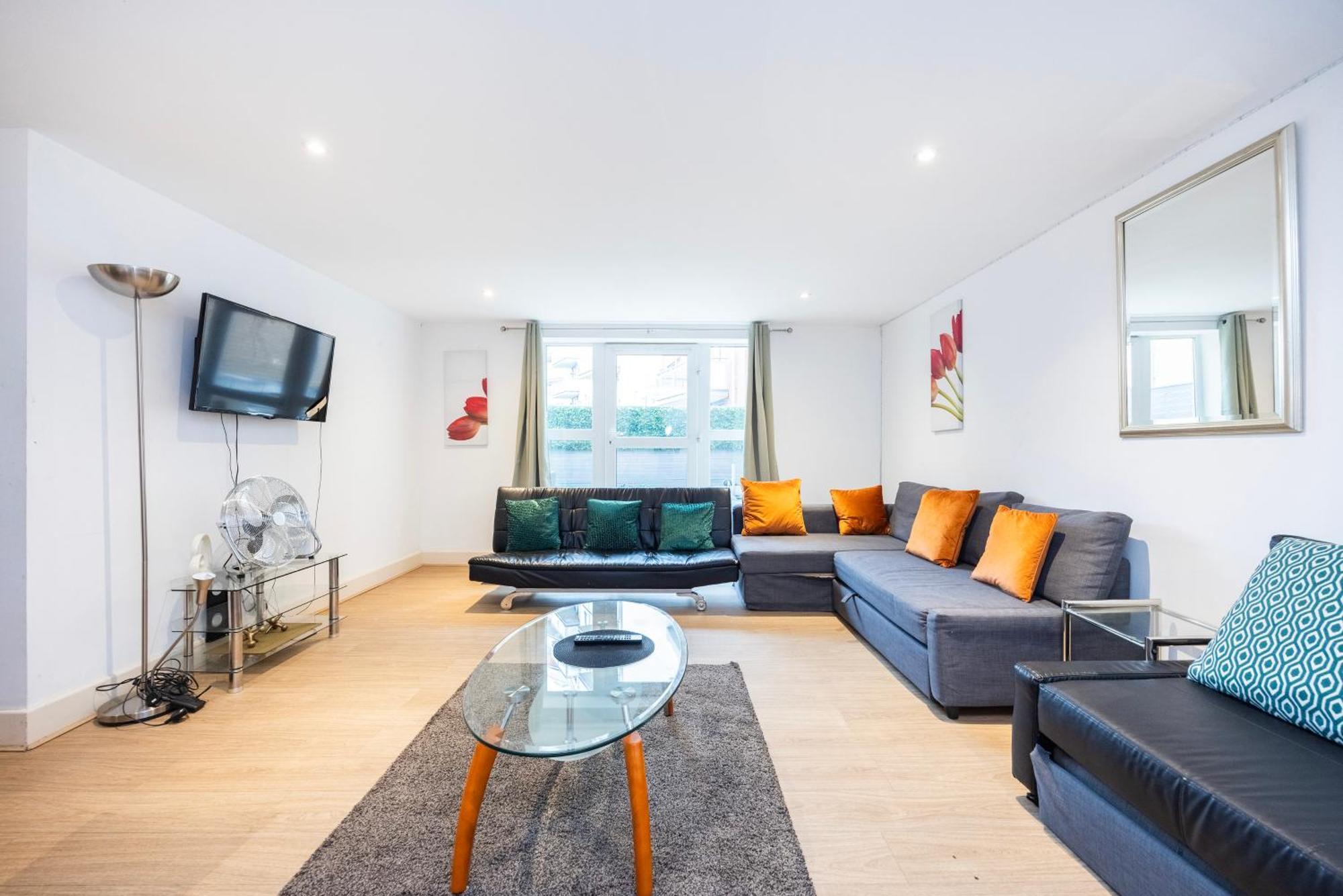 Appartement Heads On Bed -canary Wharf Docklands For The Larger Groups *
