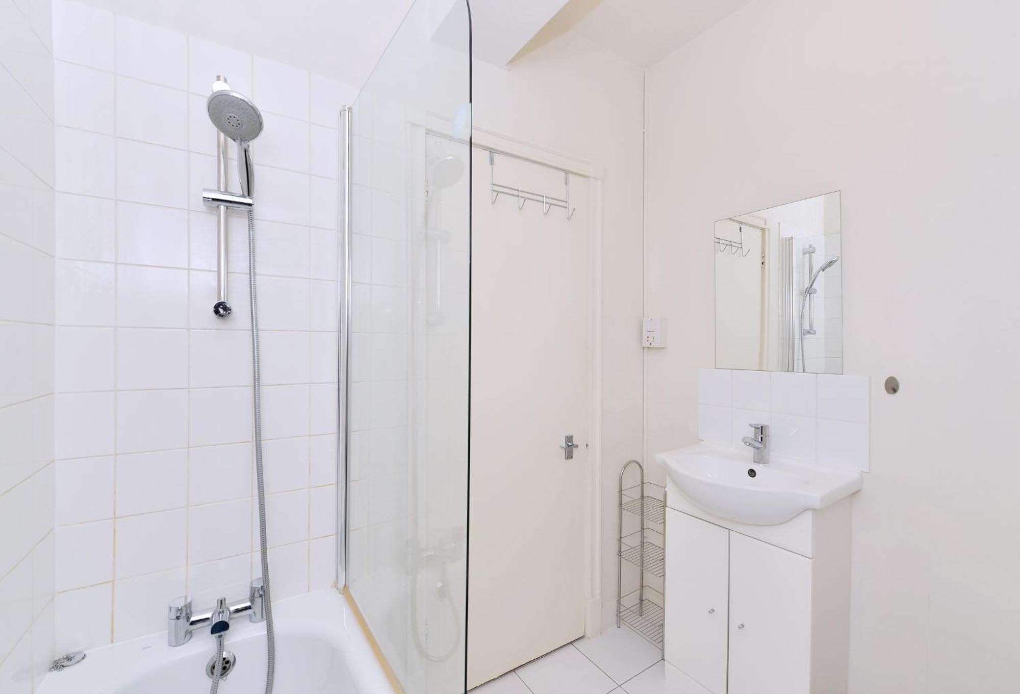 Apartment Pelham Court