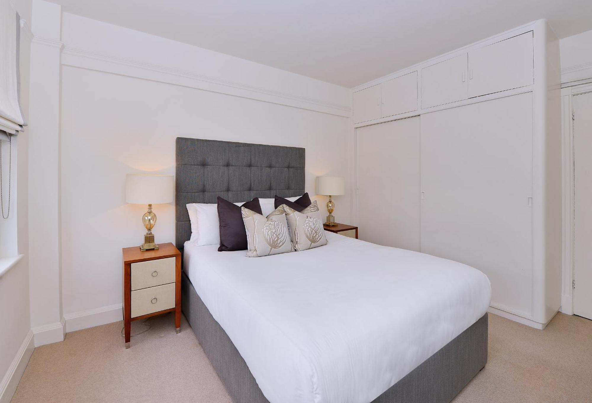 Pelham Court Apartment