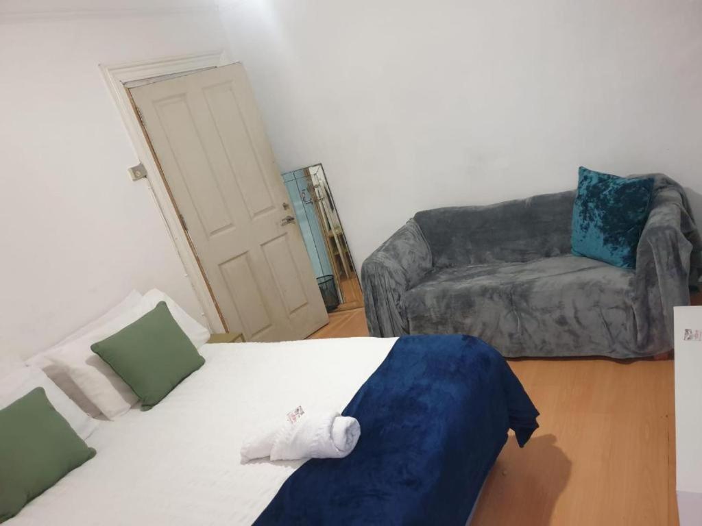 Balham, South Spacious, Lambert, 6 Available Pensión Londres