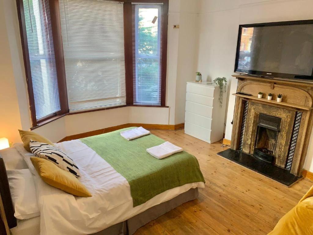Balham, South Spacious, Lambert, 6 Available Londres