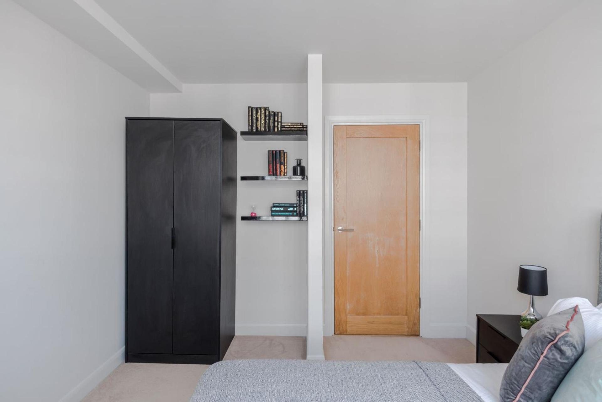 London's Calling - Farringdon - By Frankie Says Apartamento