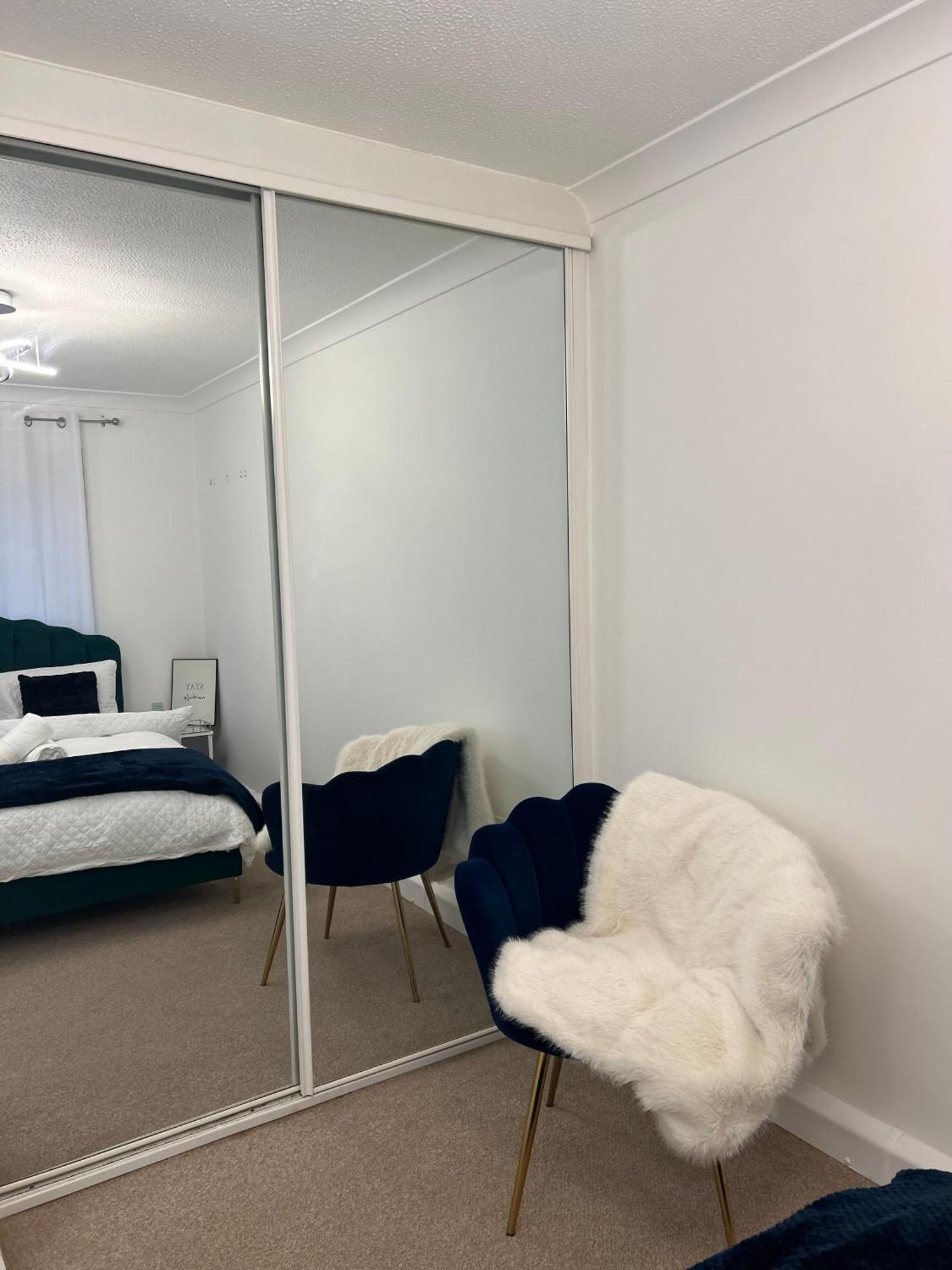 Luxury Superkingsize Bed In Guest house *