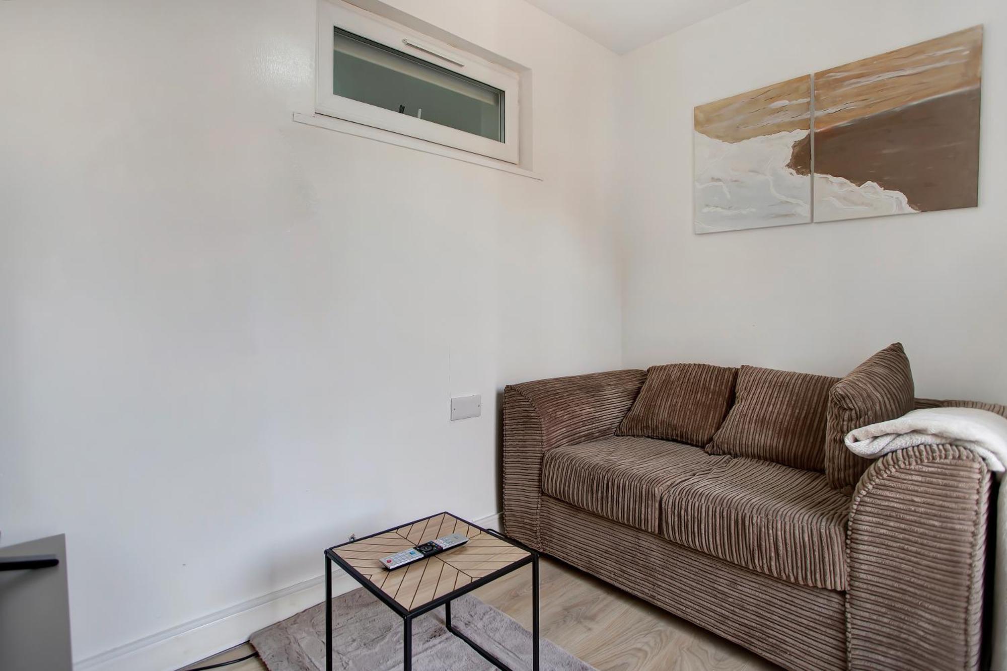Cozy 3-bed House Near Lcy & Excel Ideal For Groups & Families Hébergement de vacances *