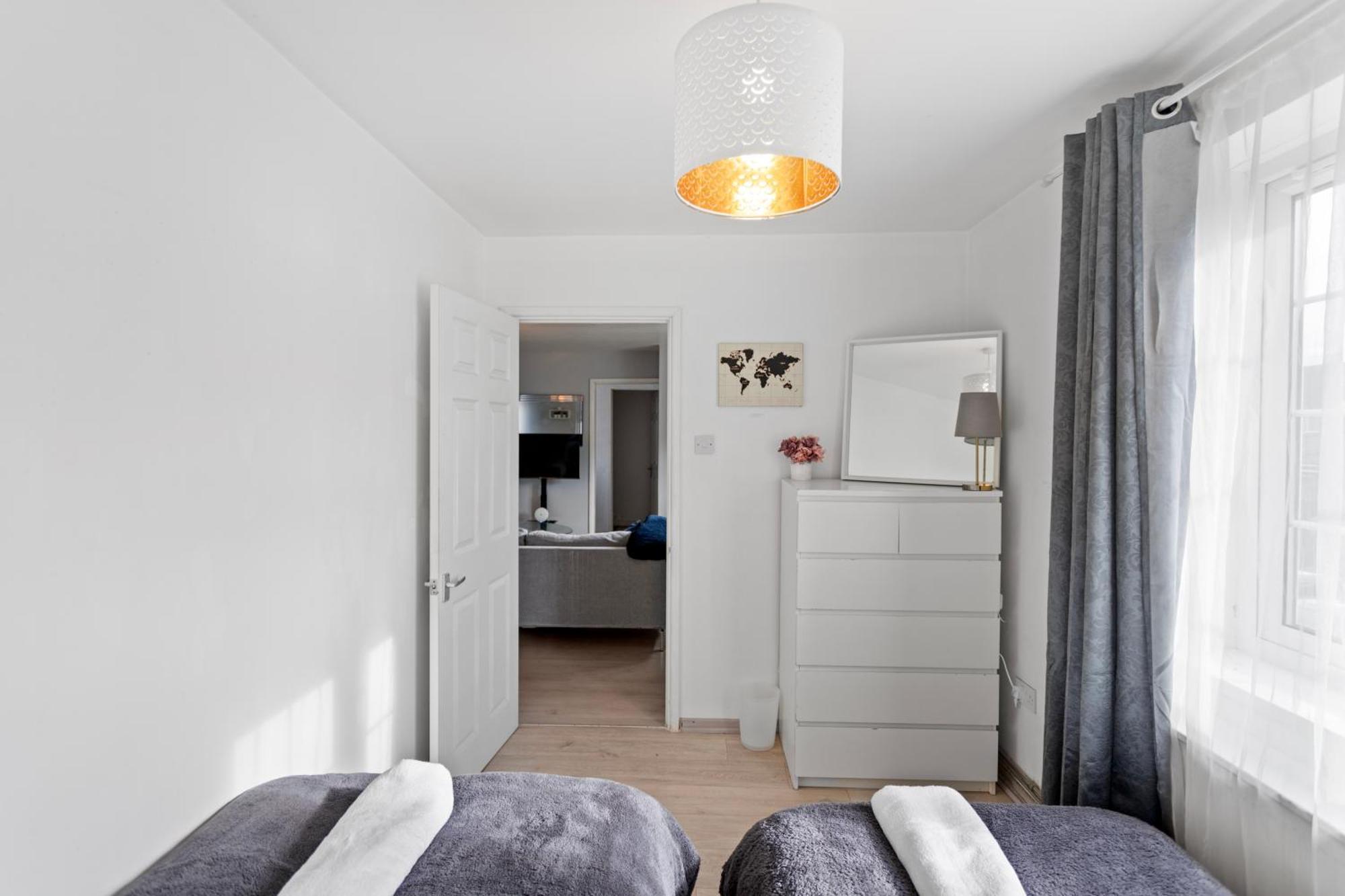 Cozy 3-bed House Near Lcy & Excel Ideal For Groups & Families * Londres