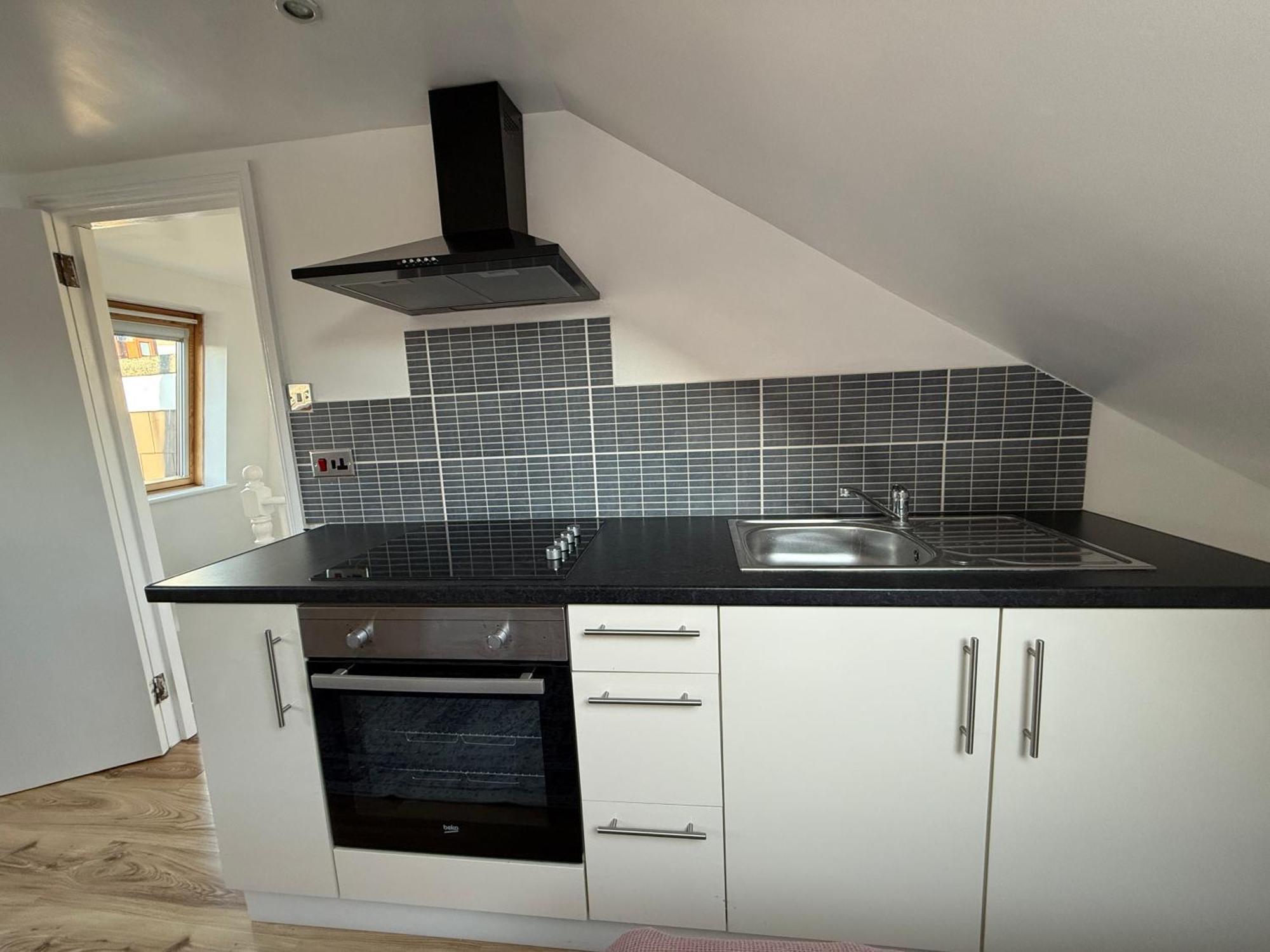Room, View And Great Price In Hammersmith