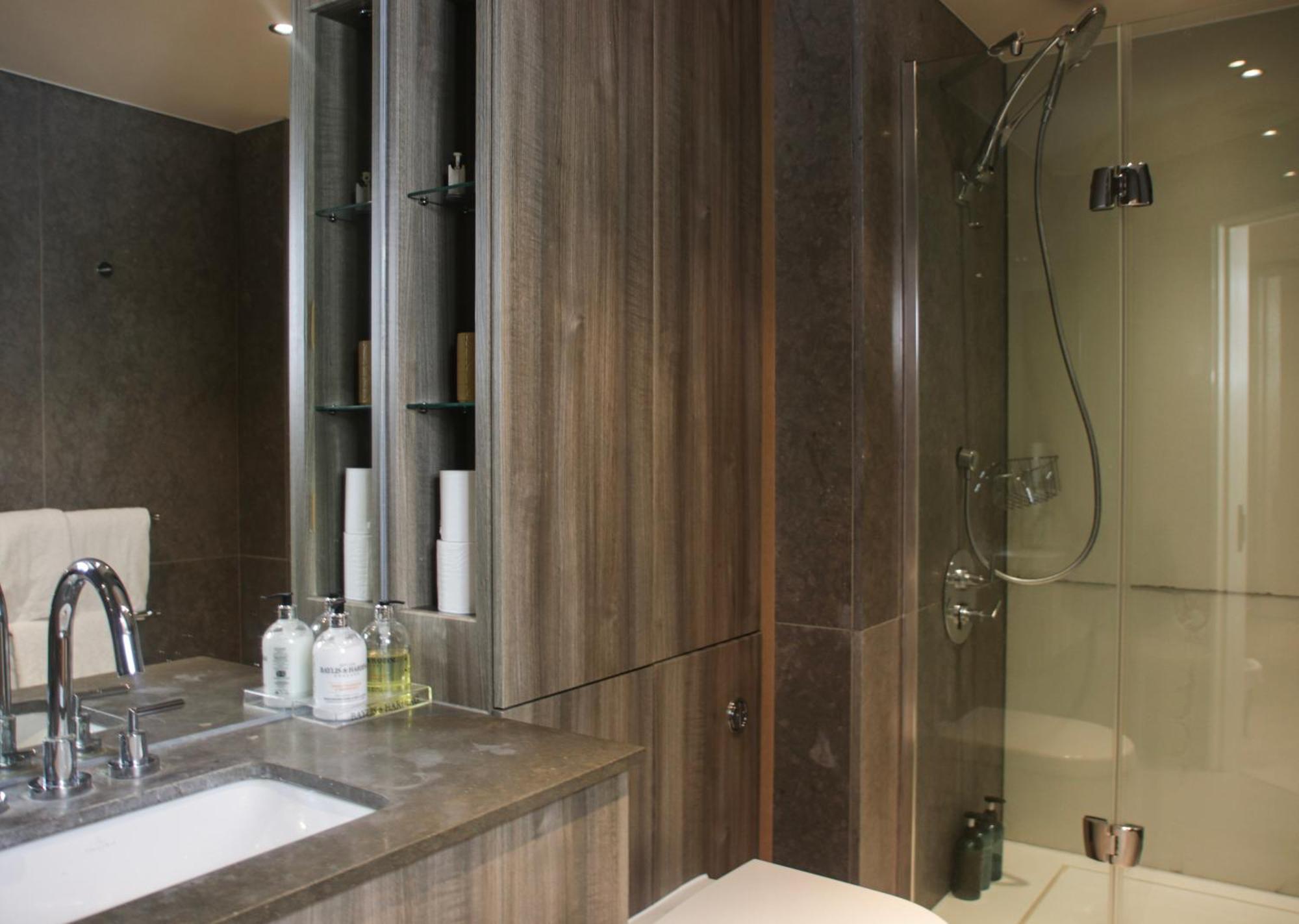 Striking In The Heart Of Chelsea Apartamento Londres
