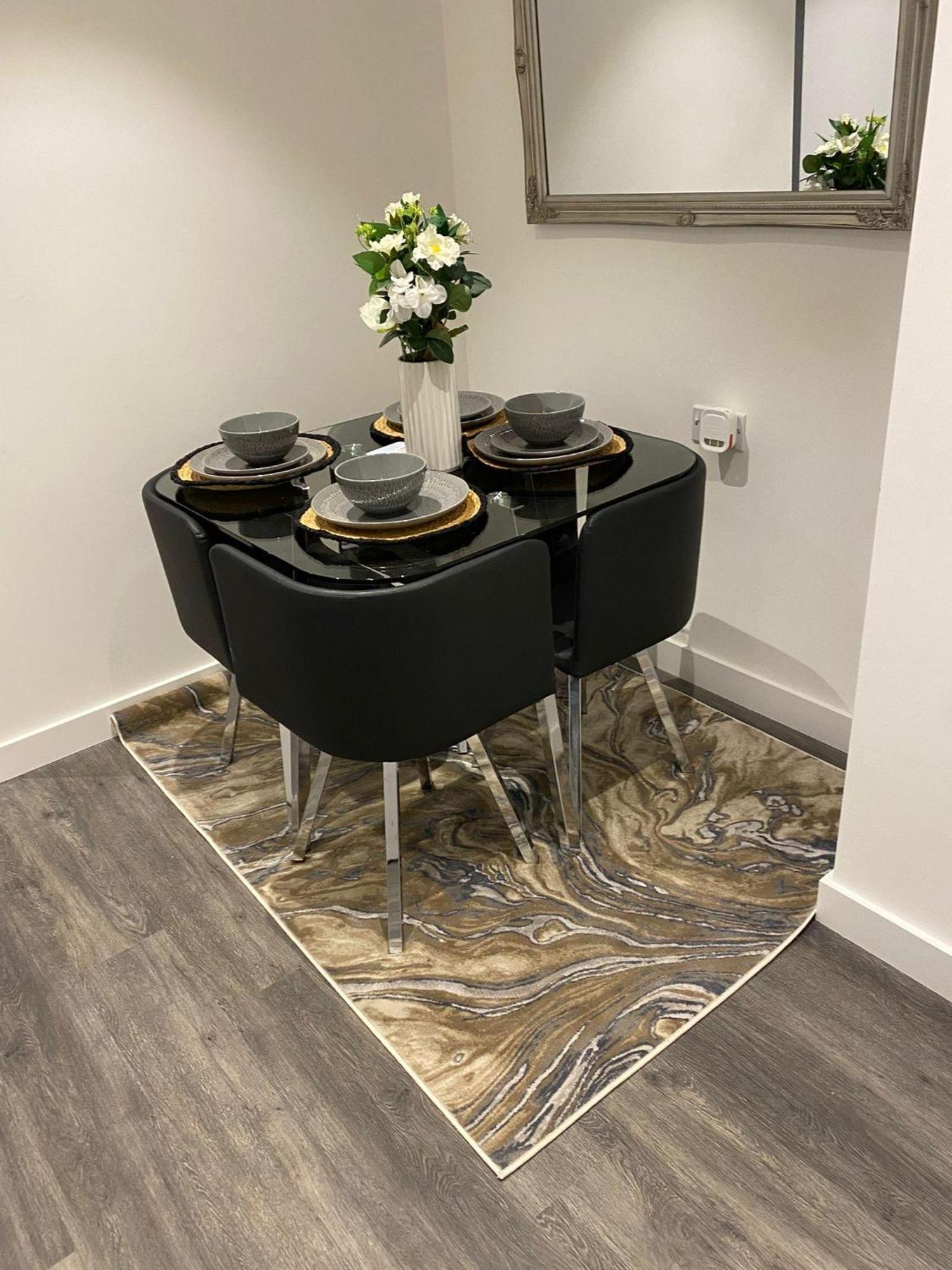 Appartement 4 Guests - Petok - Parking - 35Min Central London Londen