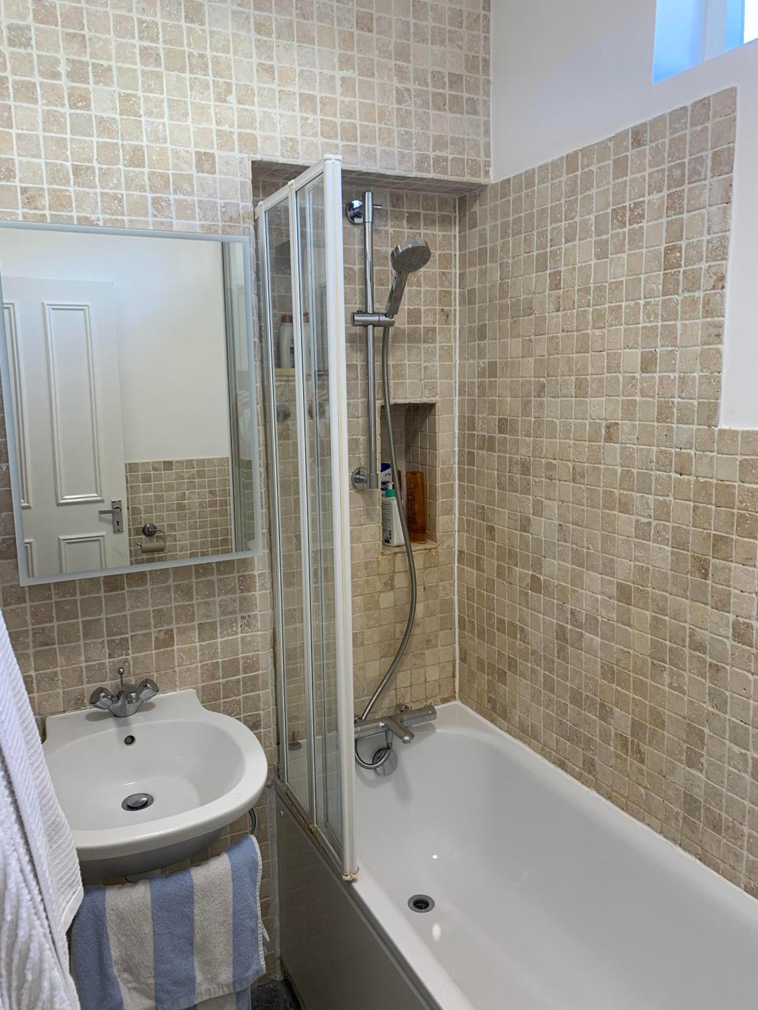 Spacious 1 Bedroom Flat In Fulham Appartement