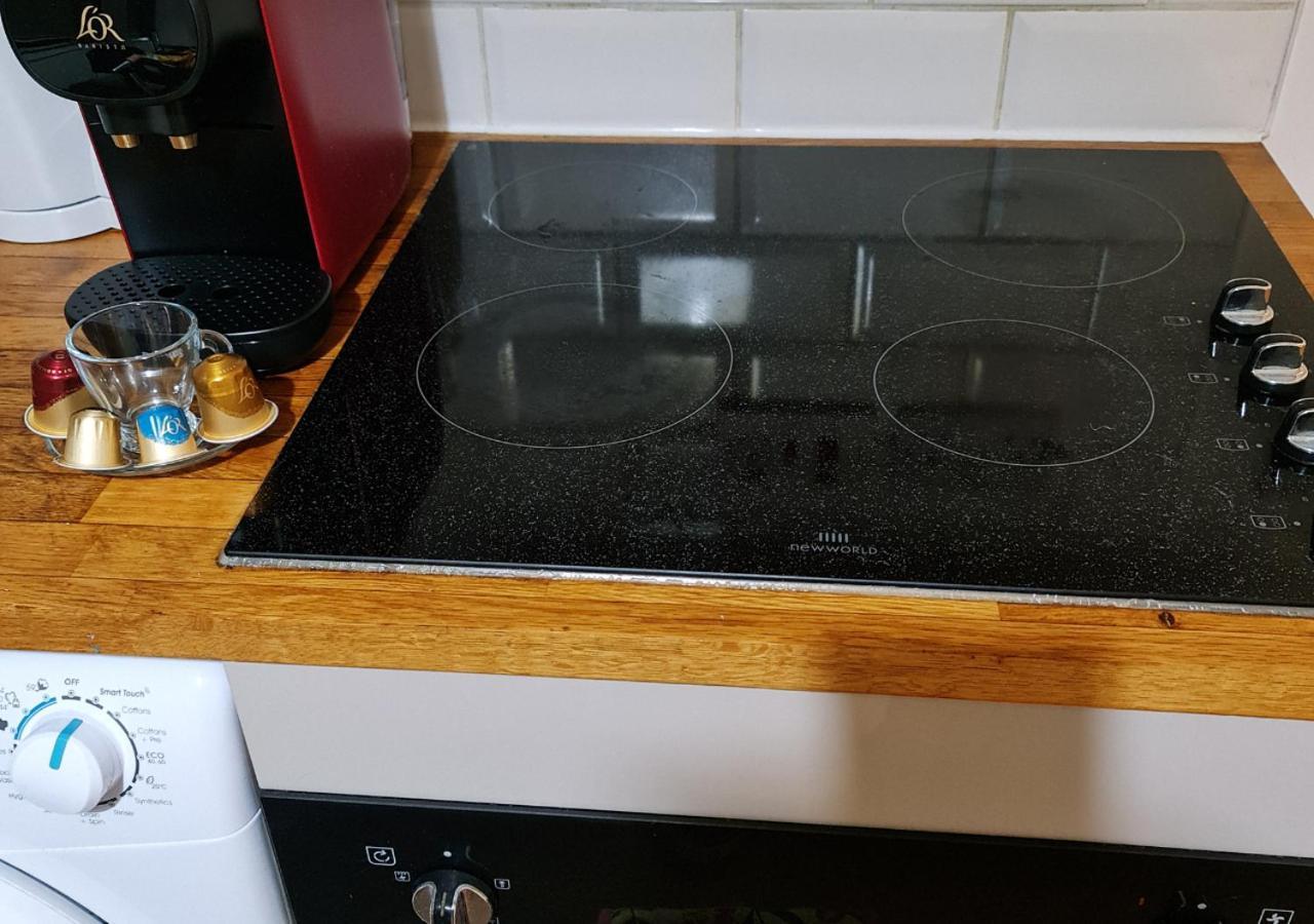 Stylish - Private Bathroom, 15mins To London! Appartement
