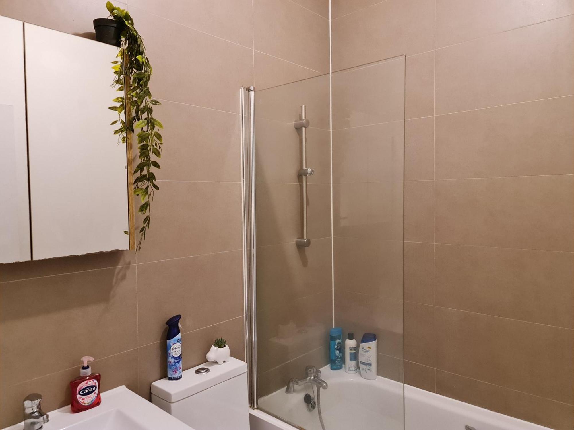 Appartement Stylish - Private Bathroom, 15mins To London! Londen