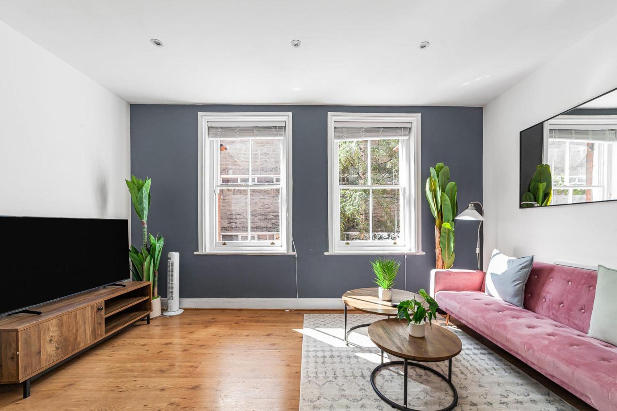 Chic One Bed Flat *