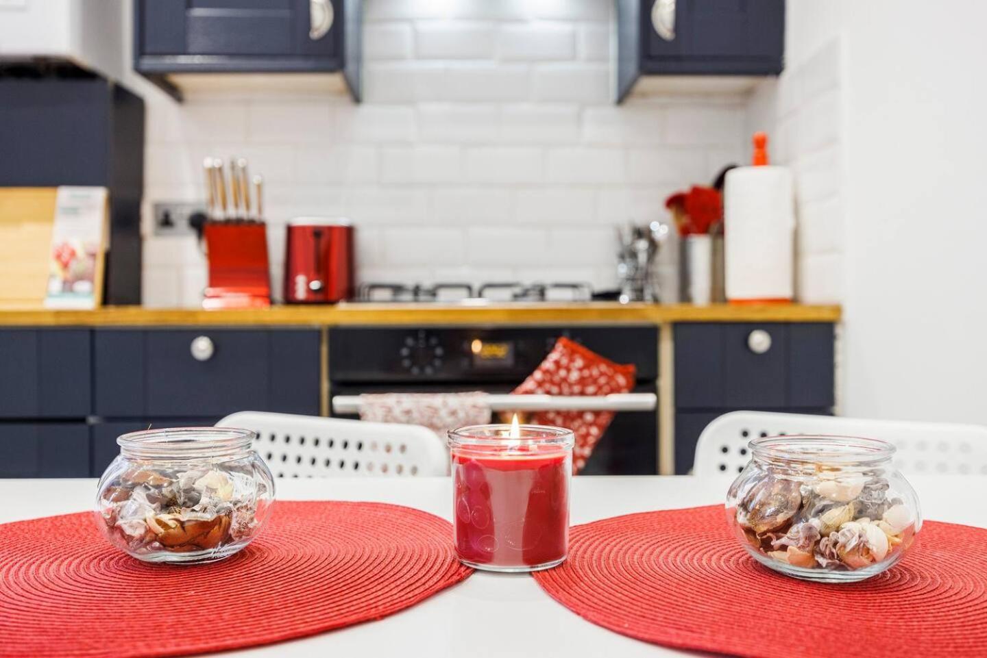 12 Bed Charming And Bright Flat Appartement