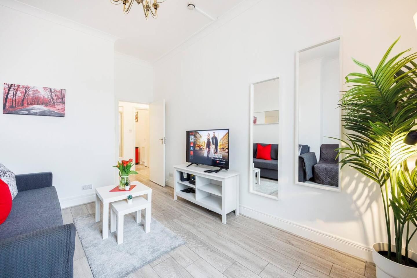 12 Bed Charming And Bright Flat * Londres