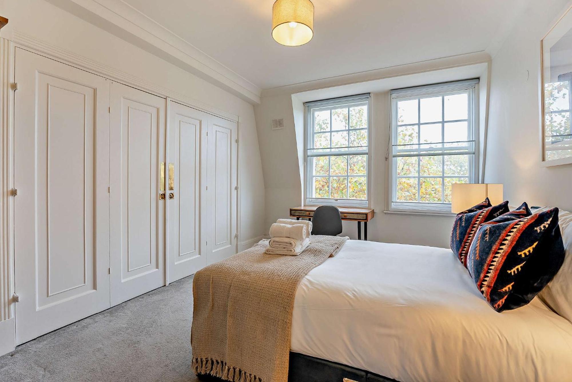 Apartment Strathmore Court London