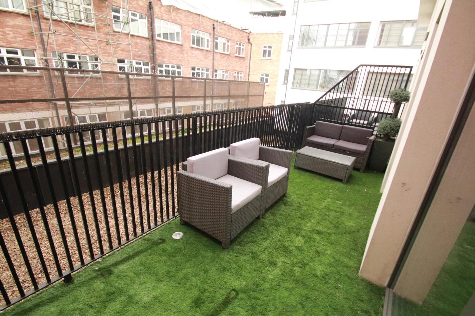Ft5 Penthouse
