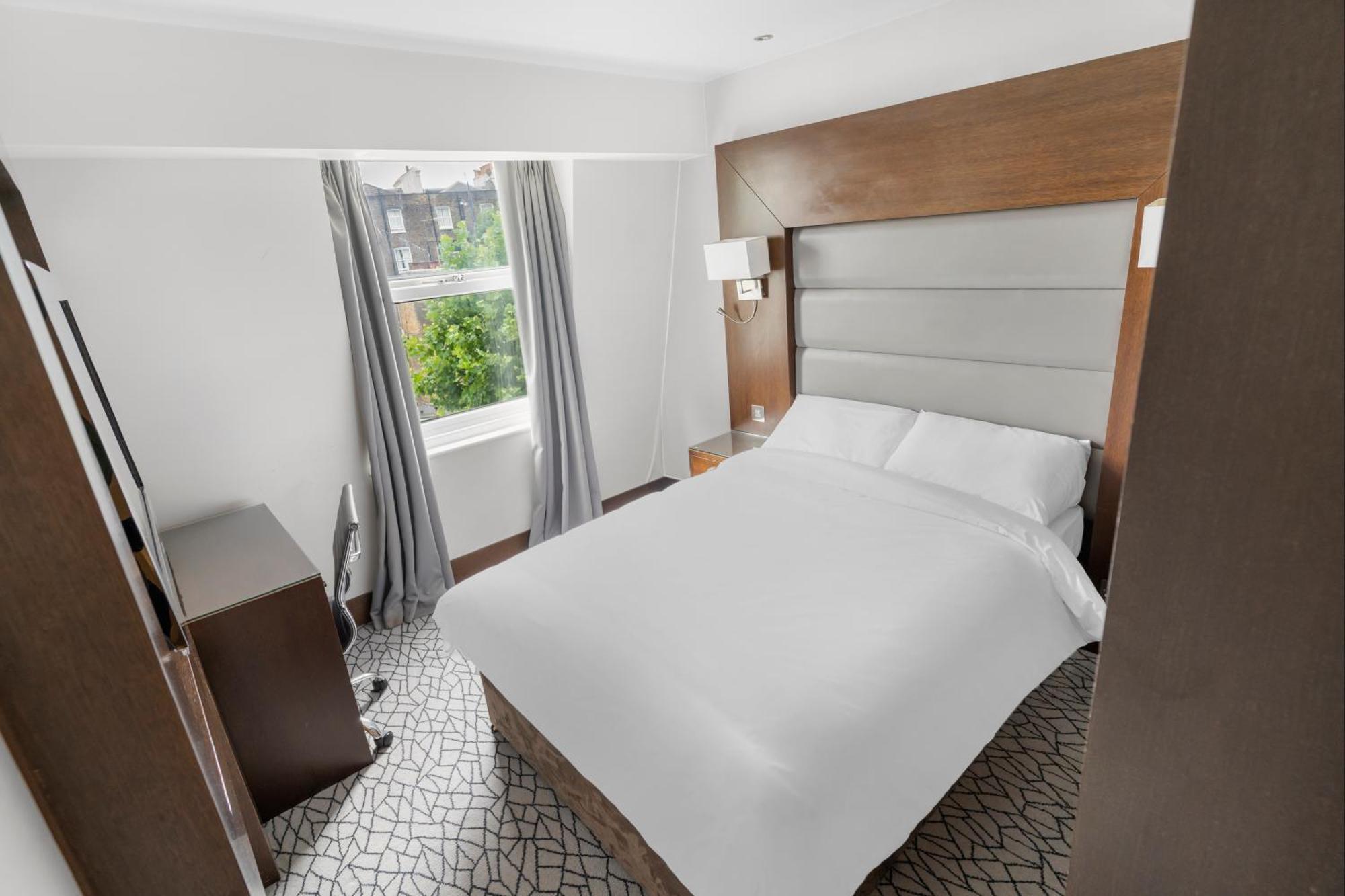 Lha Paddington Hostal *