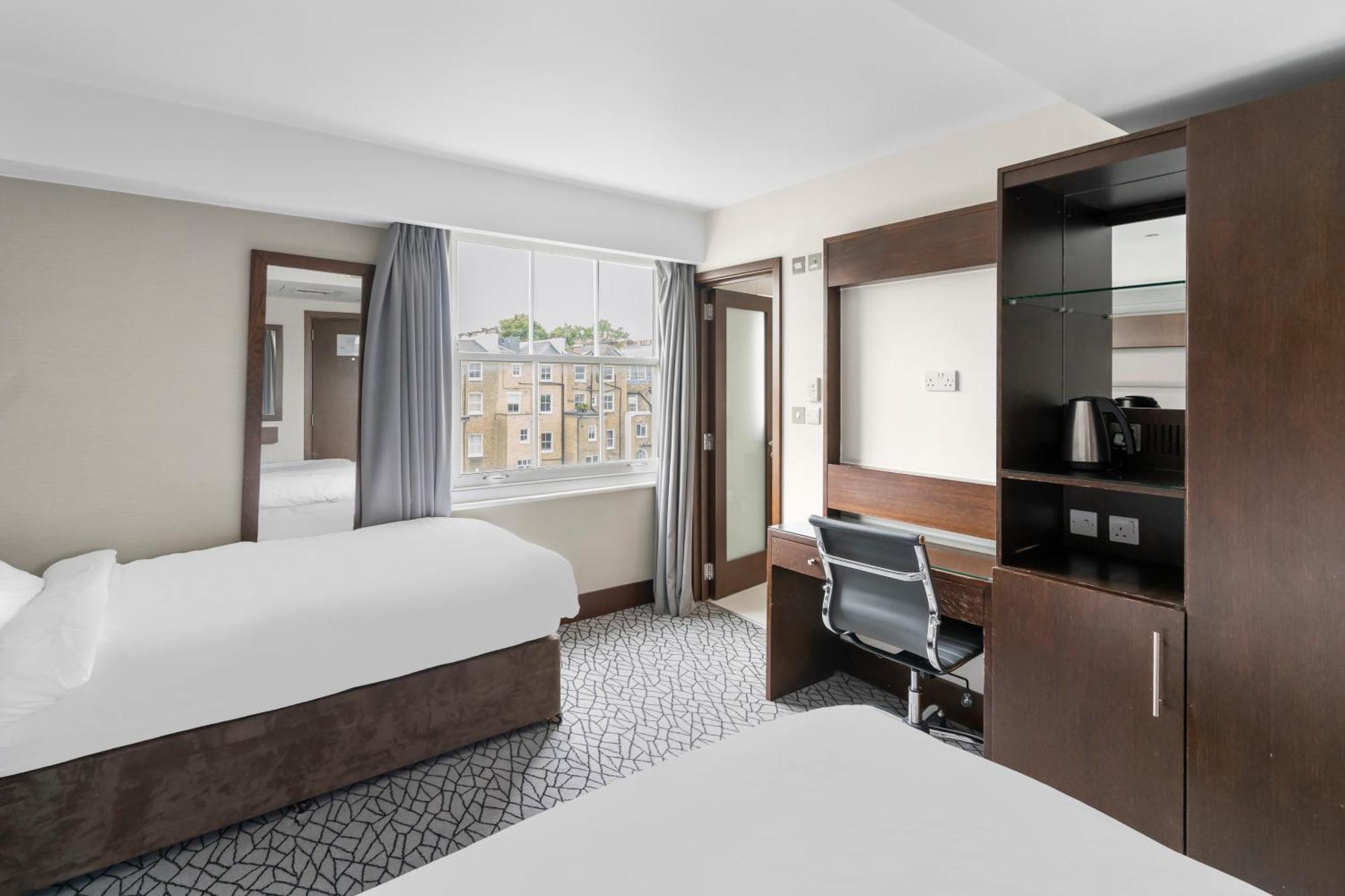 Lha Paddington Hostal *
