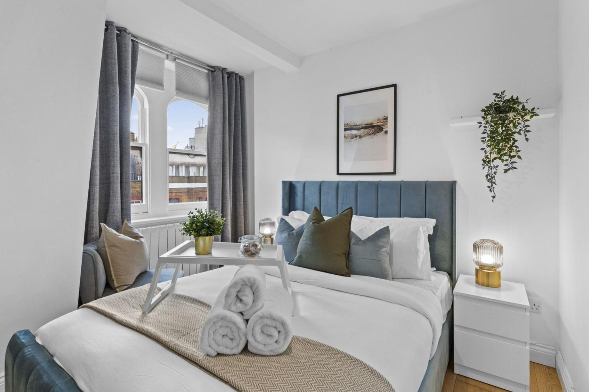 Two Bed By Livestay Short Lets & Serviced Near Oxford Circus Apartment *