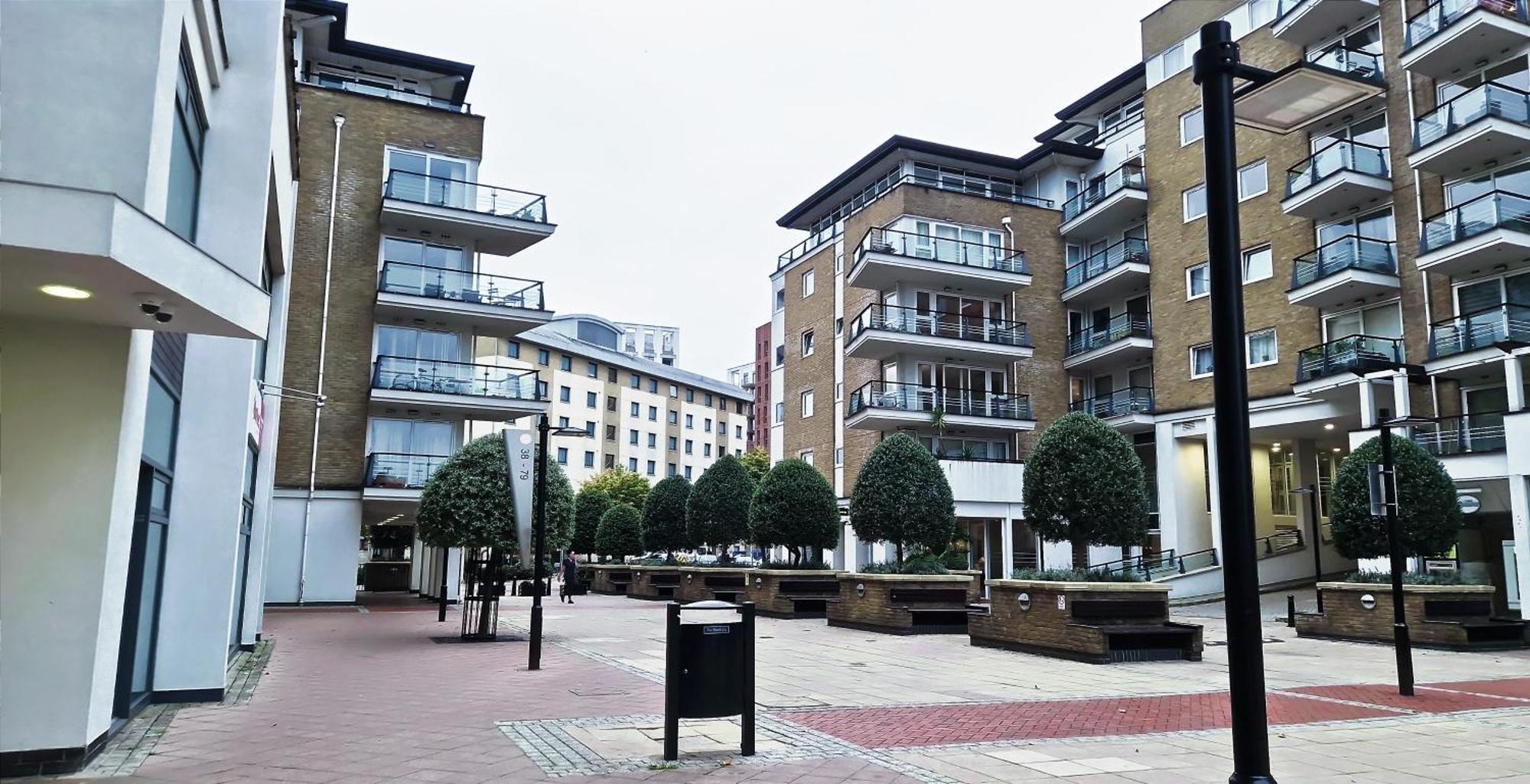 Charming Three Bedroom By The Thames Londen
