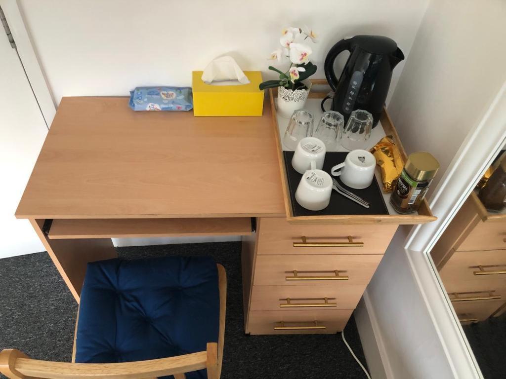 Homestay Euston Station 106 *