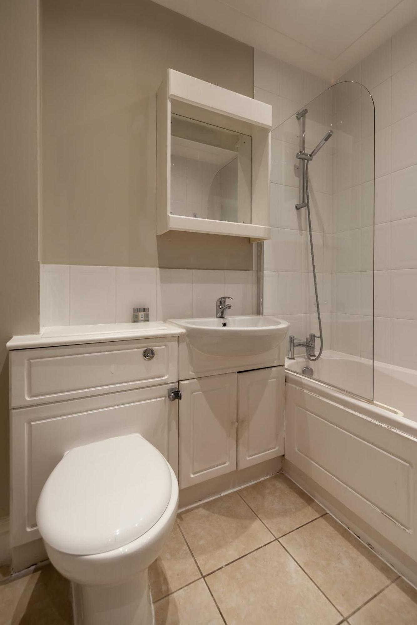 Spacious And Bright 2 Bed Tower Bridge Londres