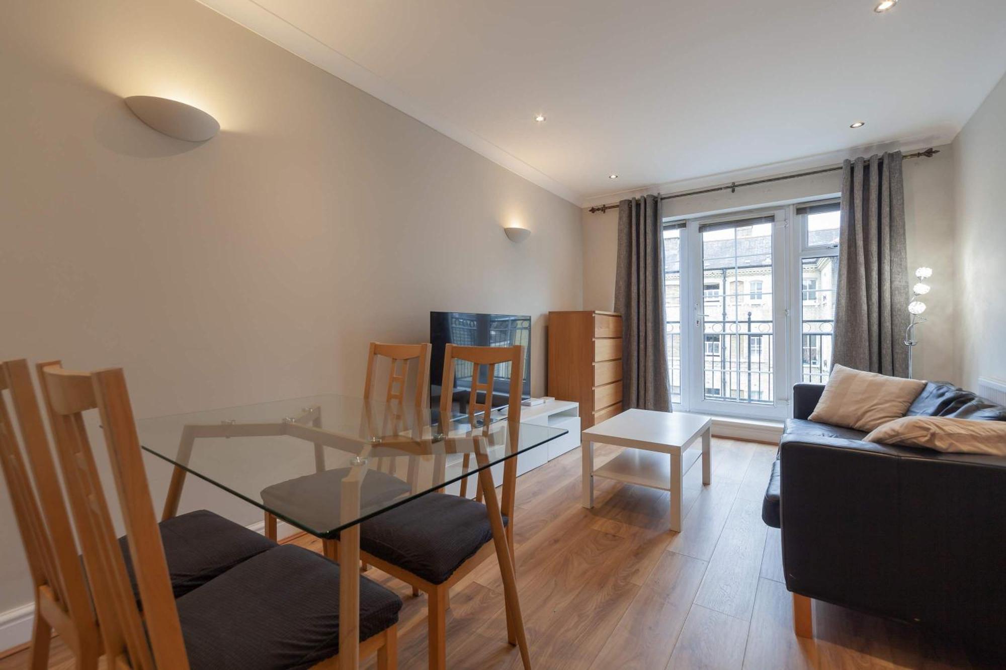 Spacious And Bright 2 Bed Tower Bridge Londres