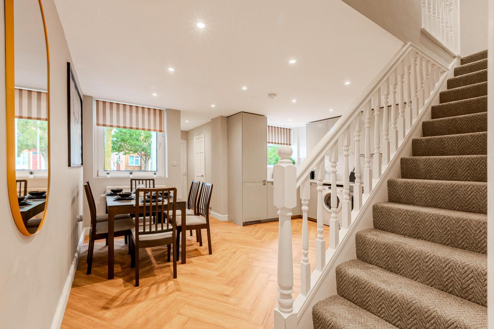 Сasa de vacaciones Battersea Spacious Perfect For Family And Groups With Free Parking Sleep 8 *