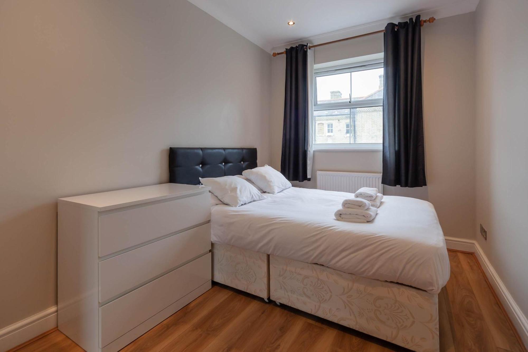 Spacious And Bright 2 Bed Tower Bridge * Londres