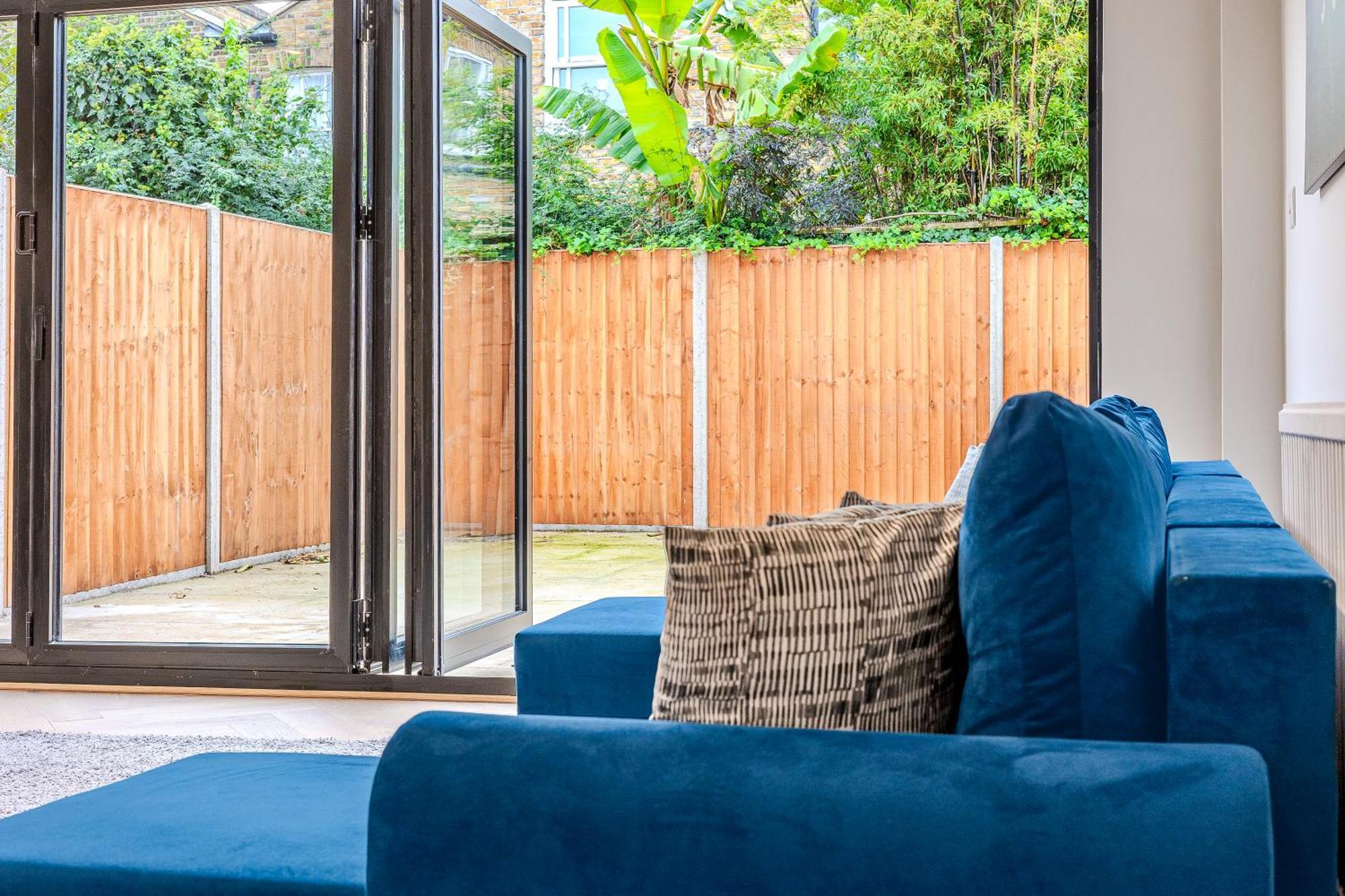Battersea Spacious Perfect For Family And Groups With Free Parking Sleep 8 Сasa de vacaciones Londres