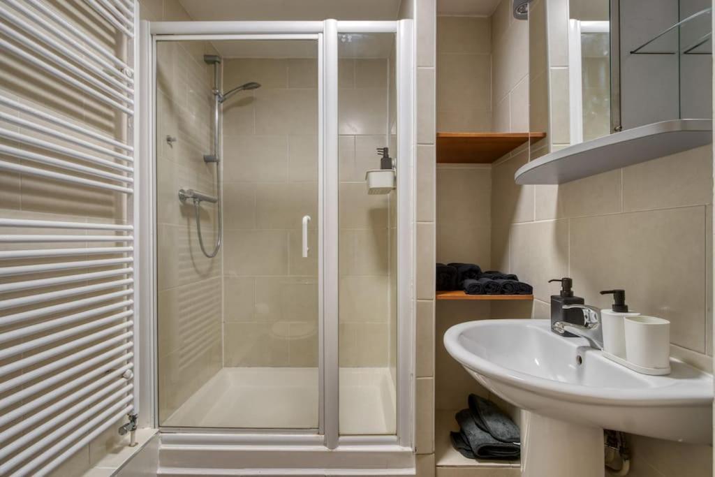 Grove Retreat 1 Bed Steps From Ladbroke Station Londres