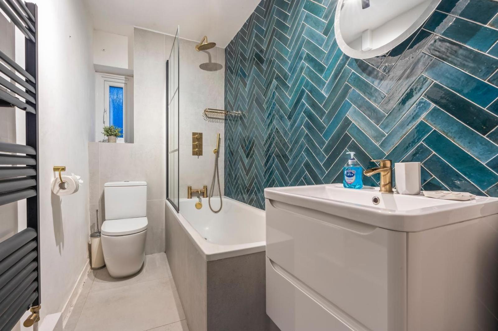 Appartement Fulham Serviced Apartment, Sleeps 6 Wifi Parking Londen