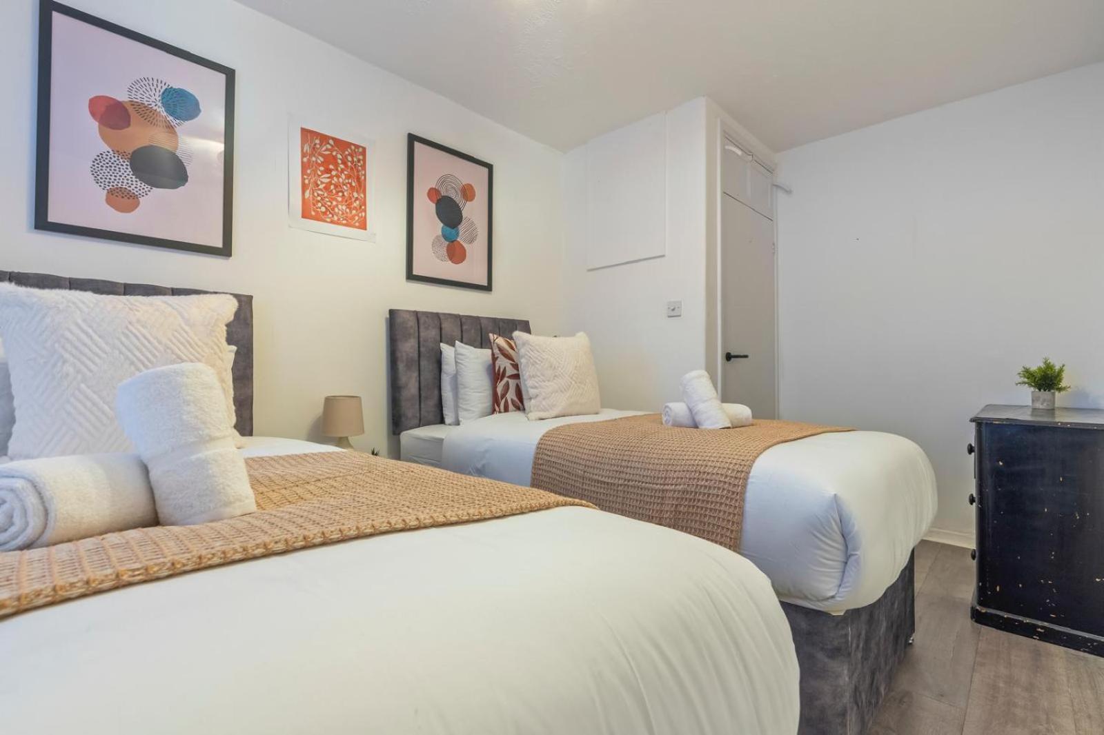 Fulham Serviced Apartment, Sleeps 6 Wifi Parking