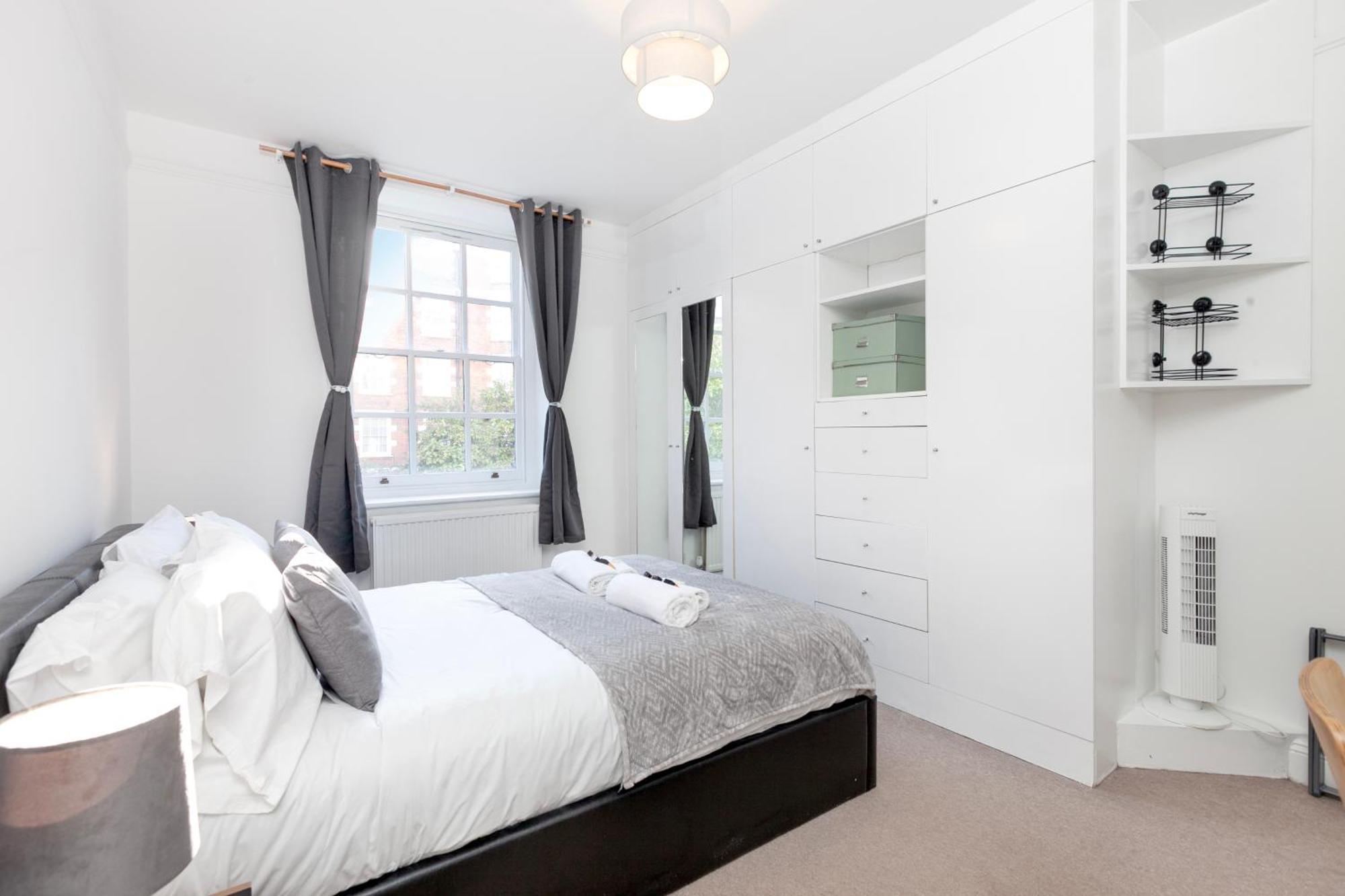 Beautiful 3 Bedroom Flat In Scott Ellis Gardens * Londres