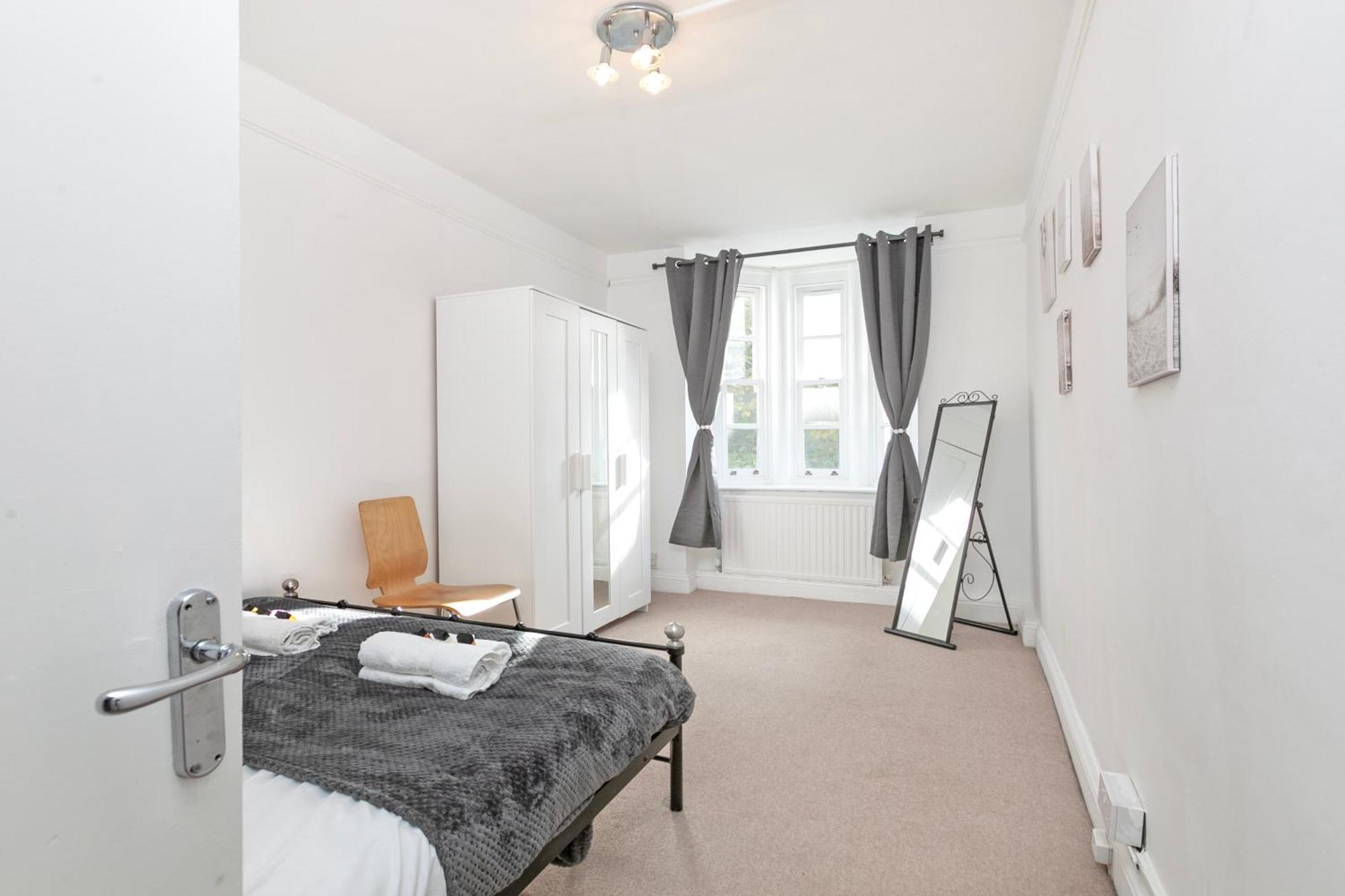 Appartement Beautiful 3 Bedroom Flat In Scott Ellis Gardens *