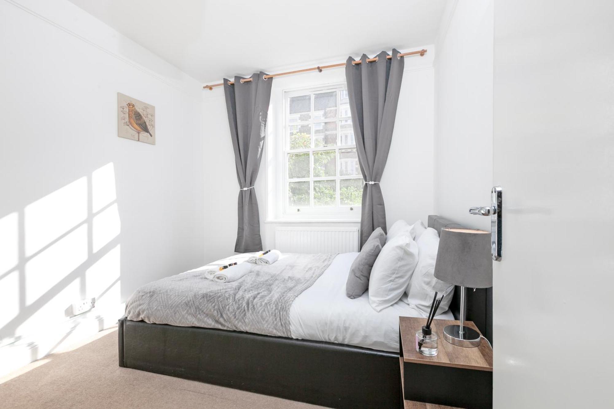 Appartement Beautiful 3 Bedroom Flat In Scott Ellis Gardens *