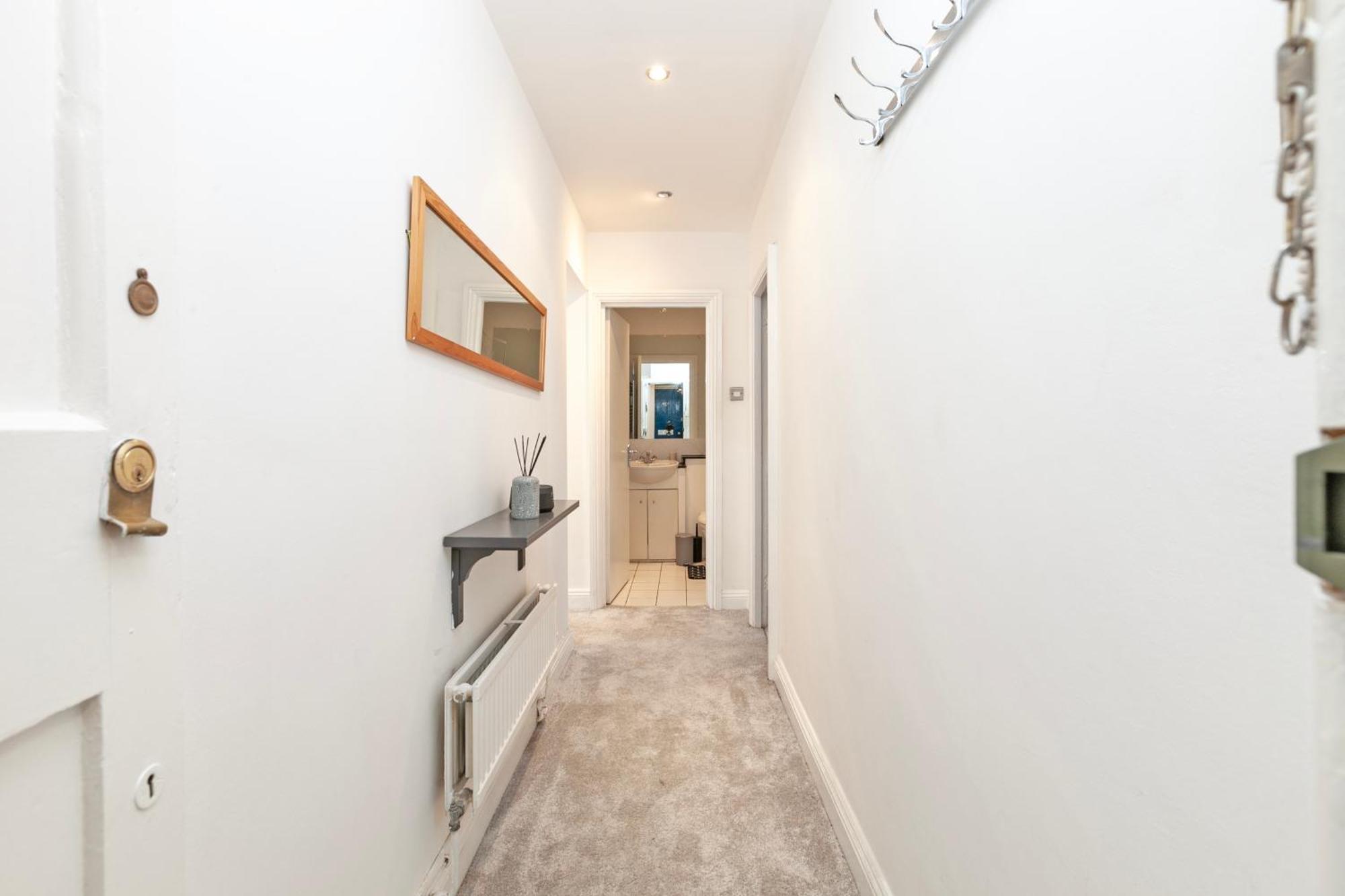 Beautiful 3 Bedroom Flat In Scott Ellis Gardens Appartement Londres