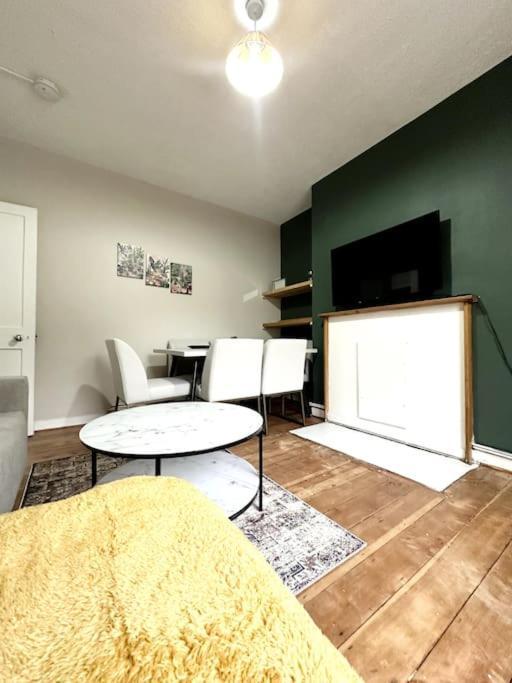 Appartement Quirky 3 Bedroom Flat In Shoreditch Londen