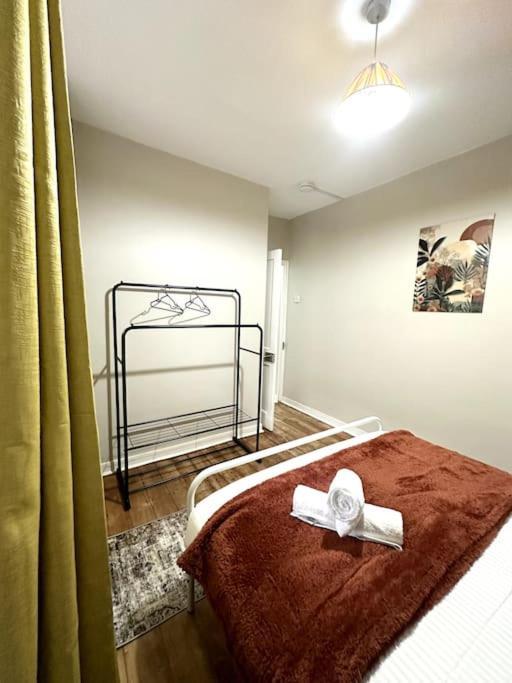 Quirky 3 Bedroom Flat In Shoreditch *
