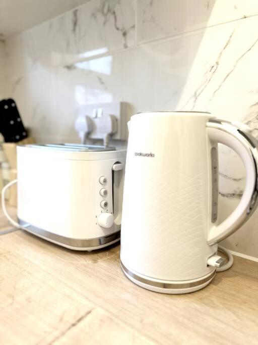Quirky 3 Bedroom Flat In Shoreditch * Londen