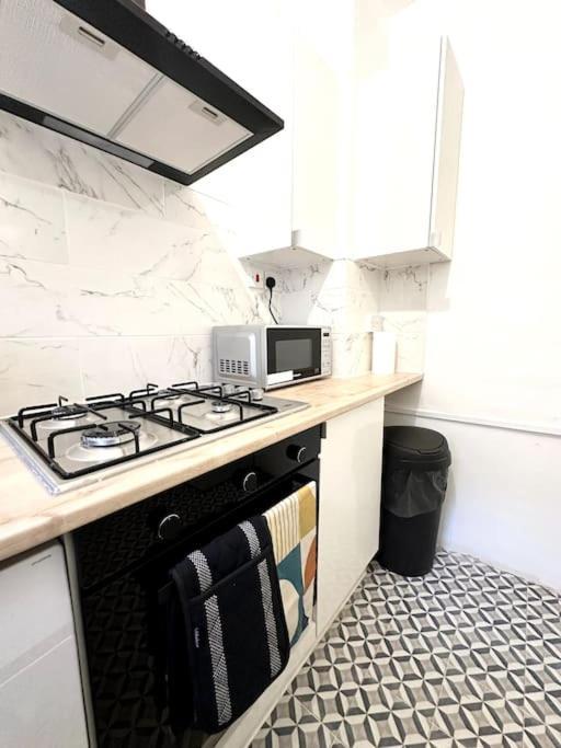 Quirky 3 Bedroom Flat In Shoreditch Appartement *