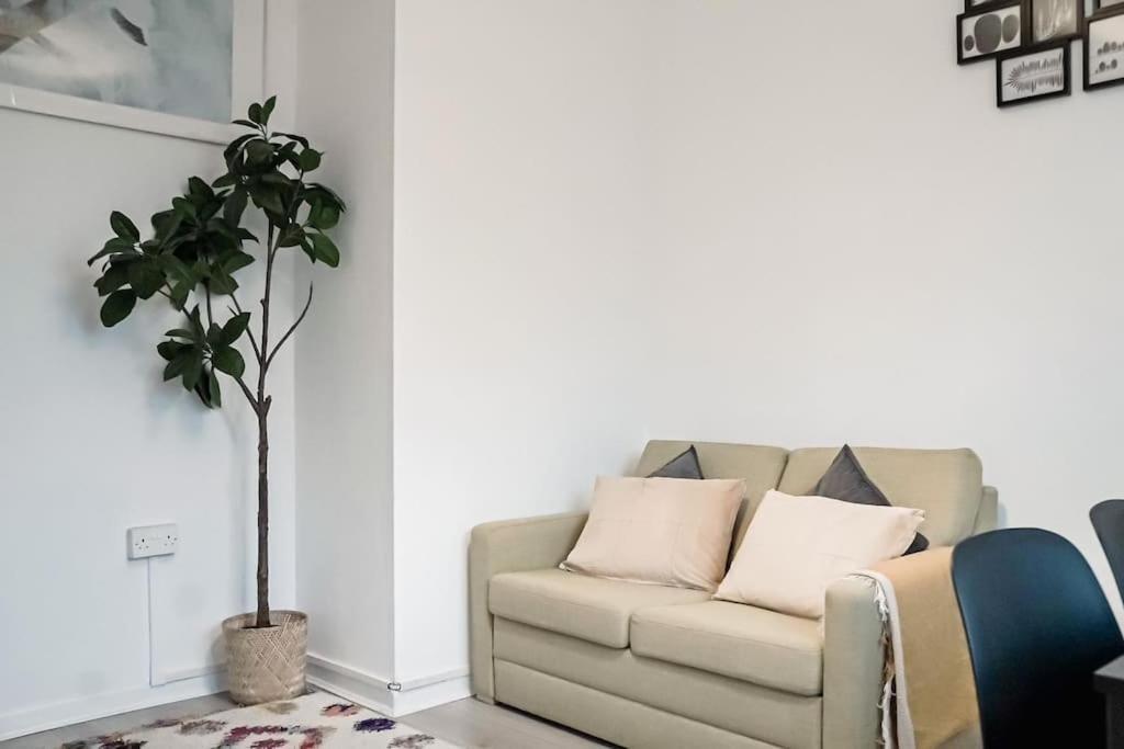 Appartement Spacious 3 Bedroom Flat *
