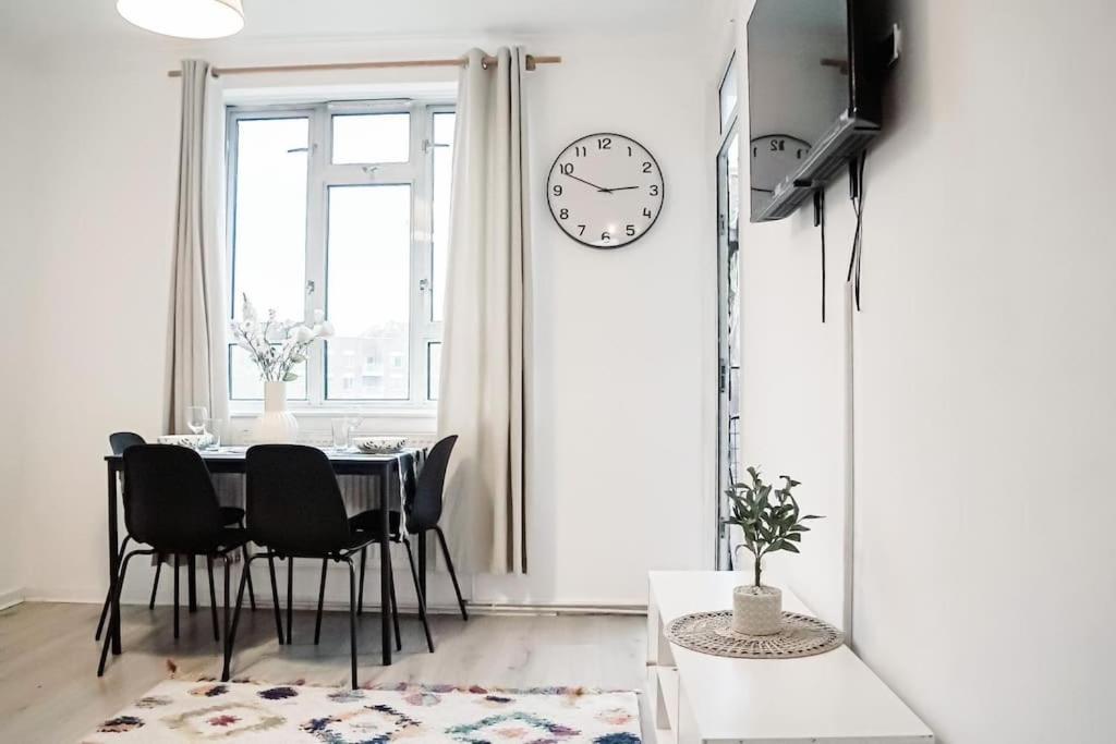 Spacious 3 Bedroom Flat Appartement *