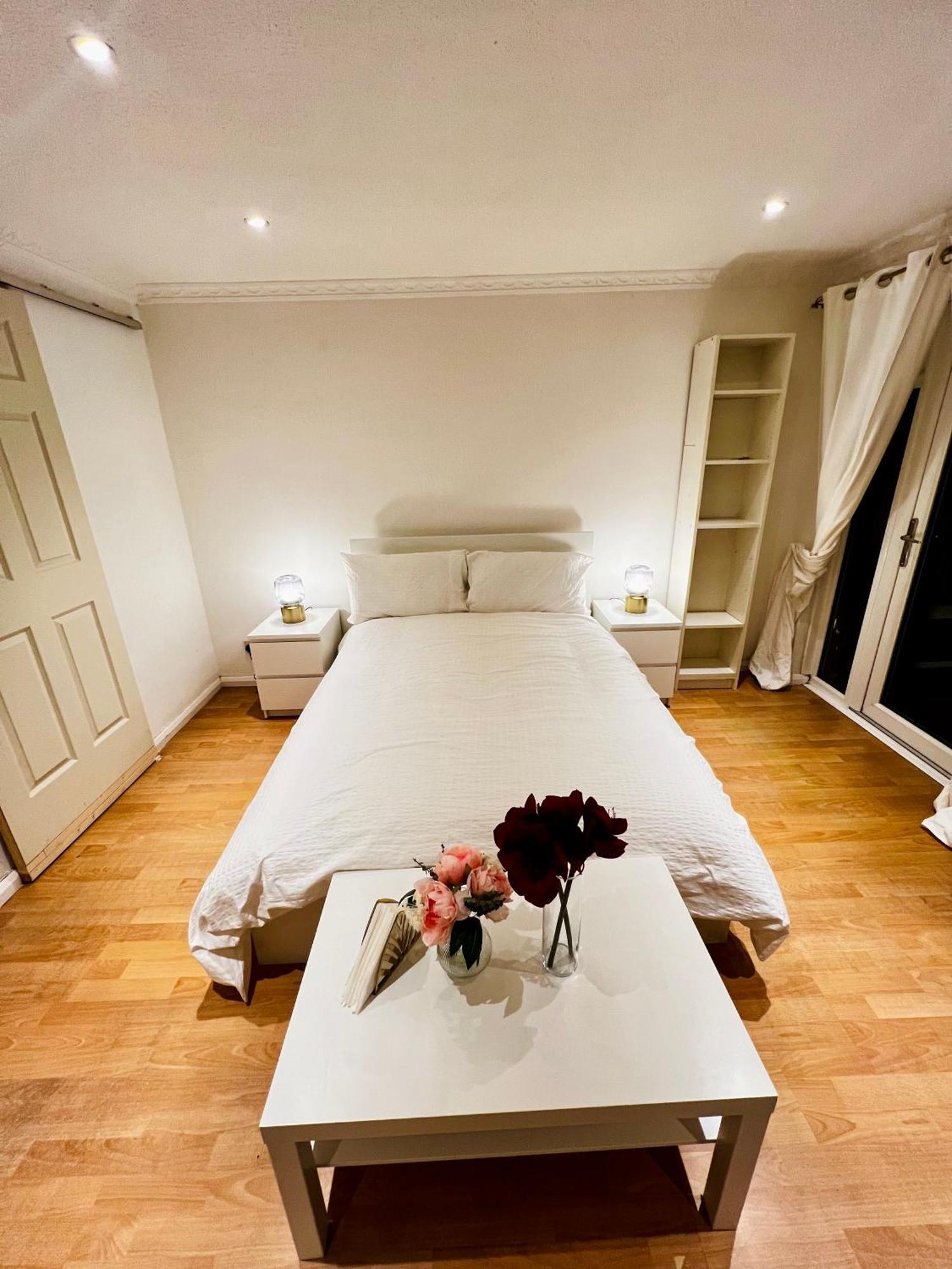 Quarto em Acomodações Particulares A Calm Near Battersea Reach *