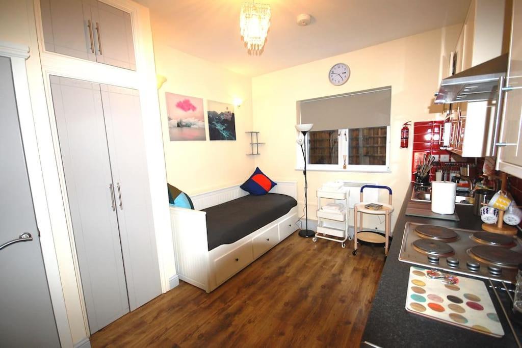 Appartement St 7 - Cosy, Modern Apartment-corbyn St N4 Londres