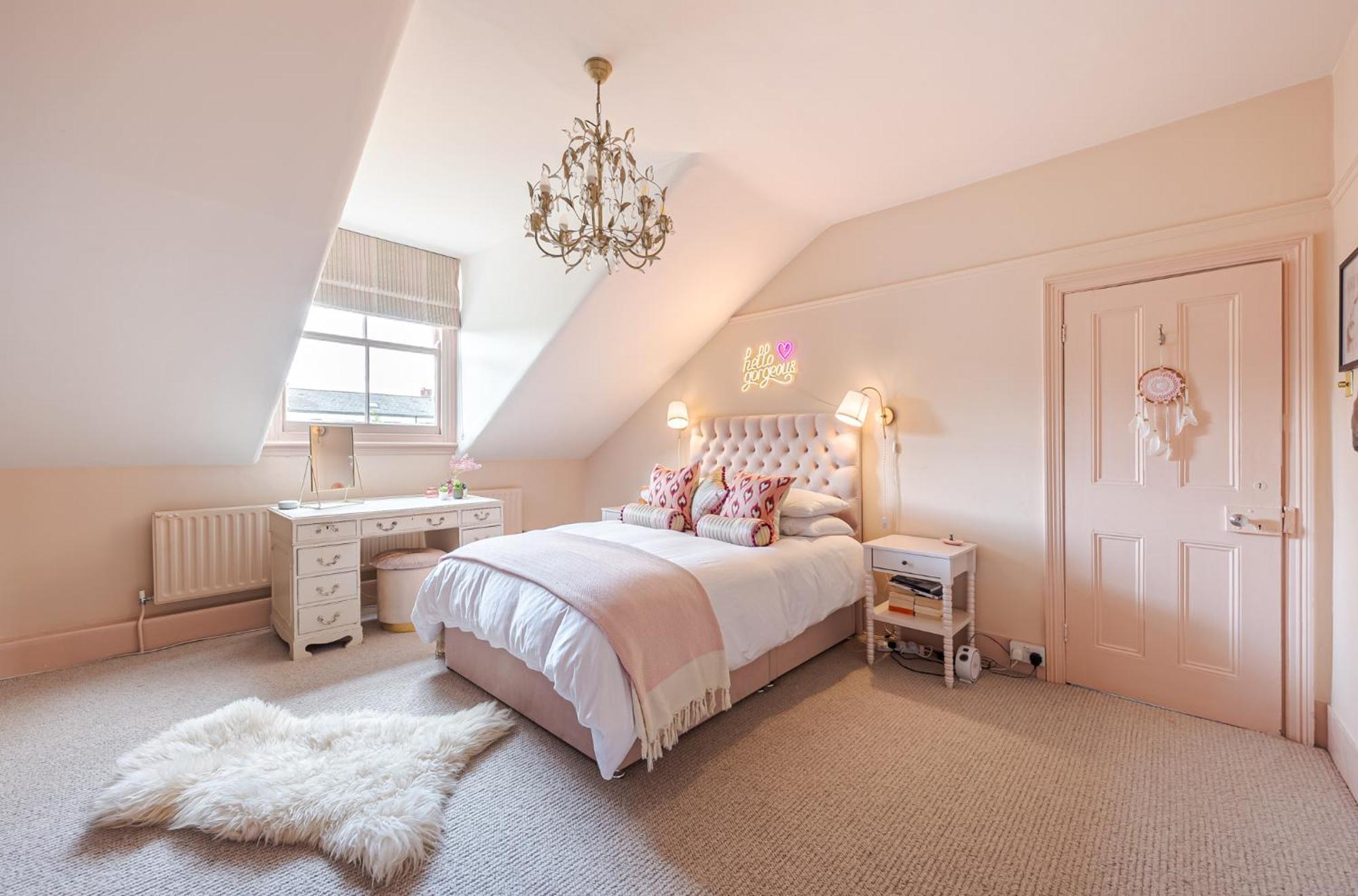 Heaver House - Stunning, Large, 5br House Nr Tube And Tooting Common Villa