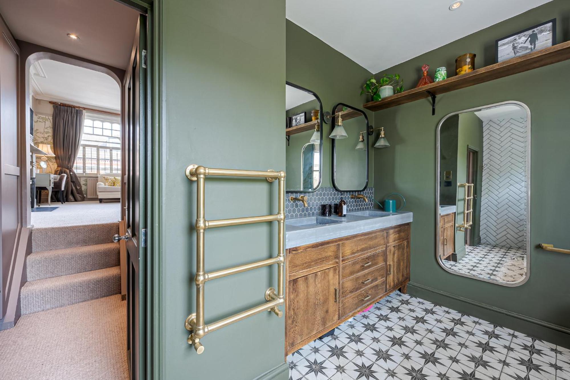 Heaver House - Stunning, Large, 5br House Nr Tube And Tooting Common Villa *